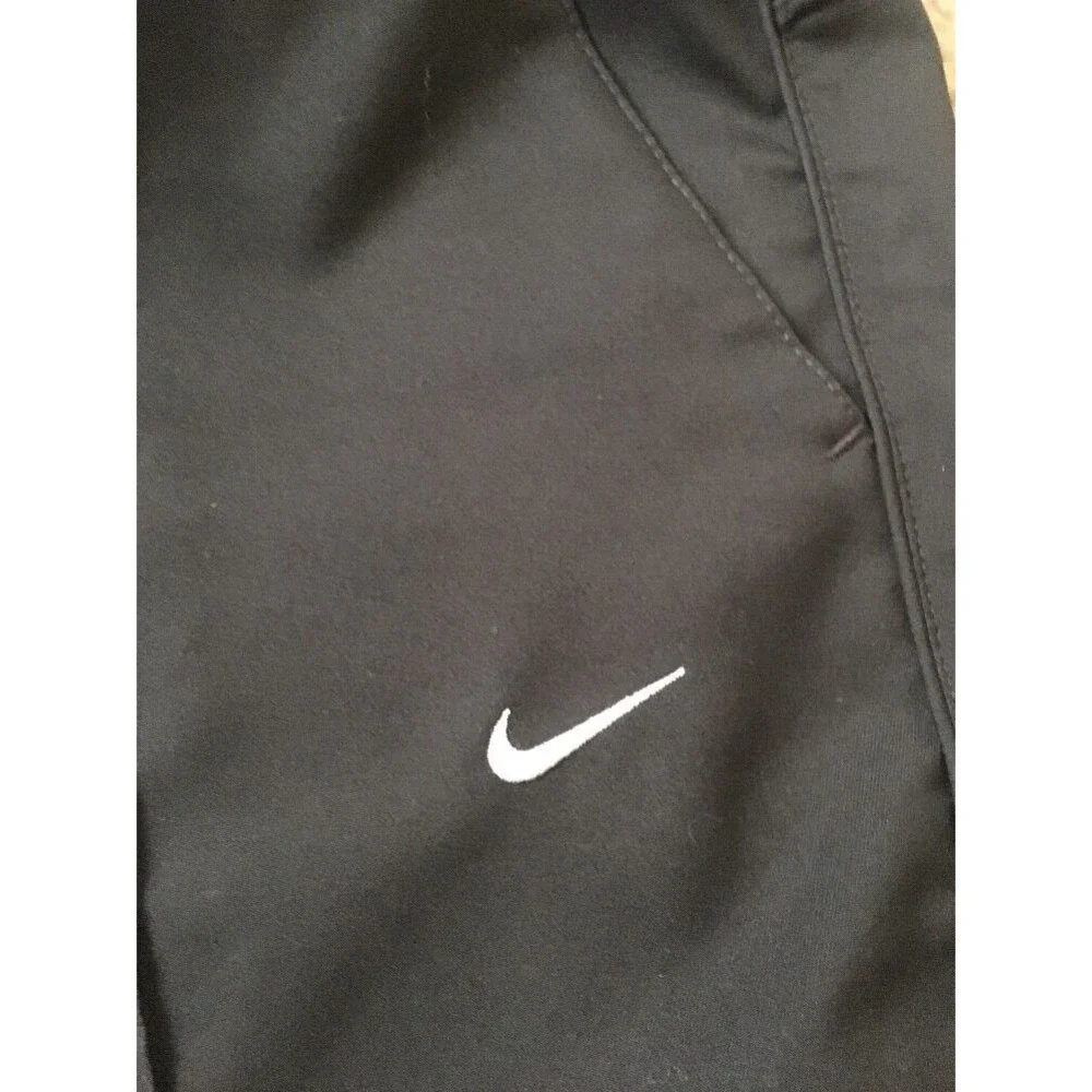 Nike Women's Black Athletic Capri Pants Pockets Size Medium